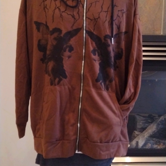 🆕 ANGEL & SPOOOKY GRAPHIC Tree Limb WRITING Oversize Hoodie!! - Picture 4 of 5